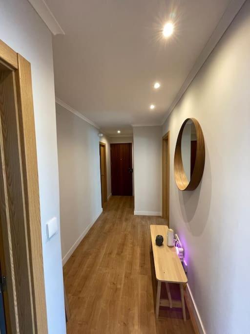 Quarto De Casal Close To Lisbon Flat Equipado Almada Exterior foto